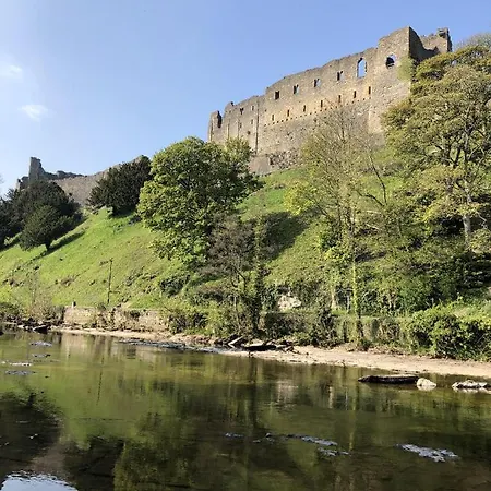 The Unicorn Inn 3*